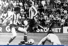 "IFK Göteborgs Reine Feldt och Reine Olausson klarar utan större besvär av Bertil Grenvis attack." (Arbetet, 1973-06-12)