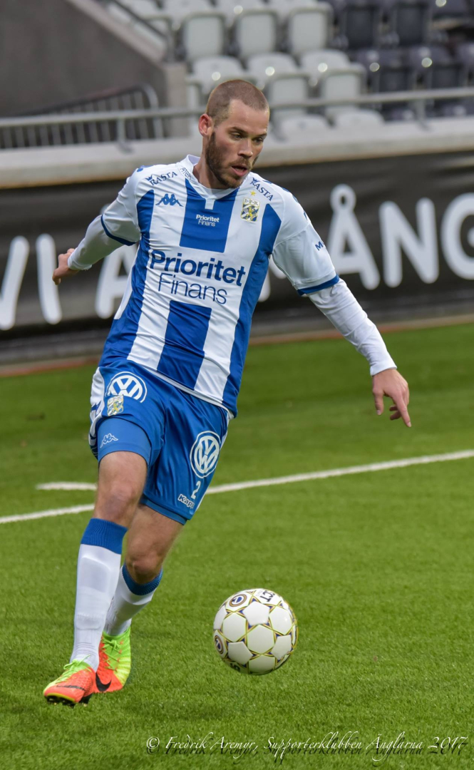 Emil Salomonsson i samband med cupmatchen mot Arameisk-Syrianska 2017.