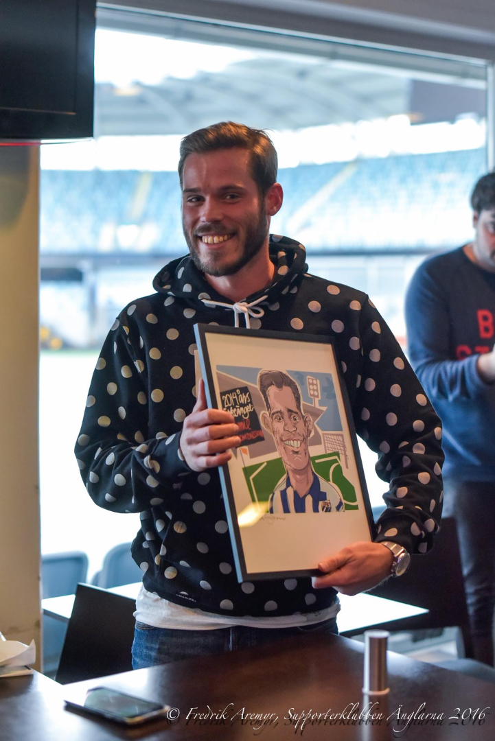 Emil Salomonsson får sin Ärkeängeltavla på Änglarnas årsmöte 2016.