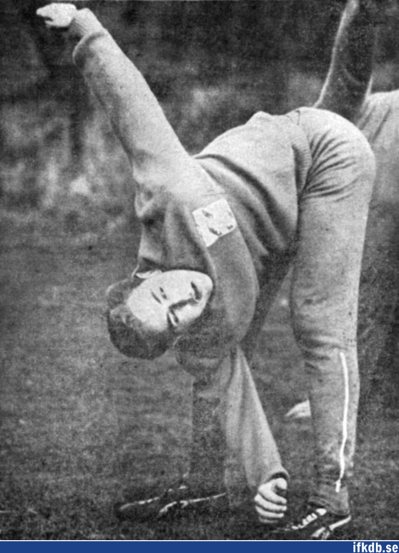 Rolf Eklöf stretchar.
