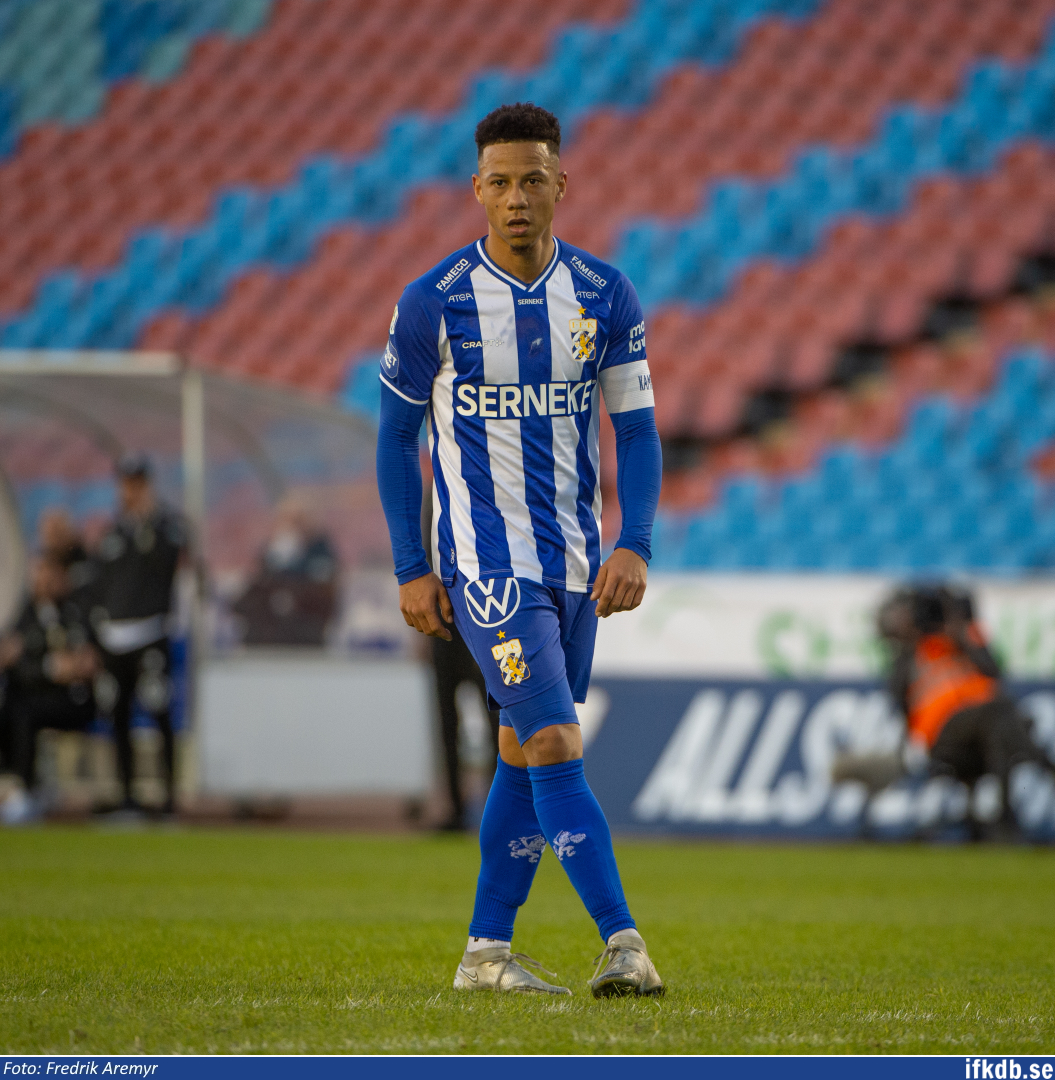 Tobias Sana i samband med hemmamatchen mot AIK 2021.