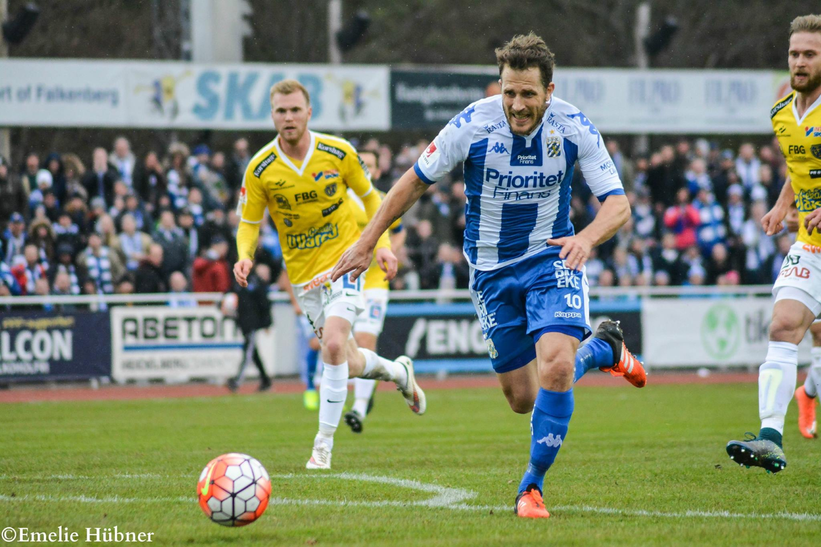 Tobias Hysén i samband med bortamatchen mot Falkenbergs FF 2016.