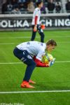 Reservmålvakten Isac Hjertén i samband med bortamatchen mot BK Häcken 2018.